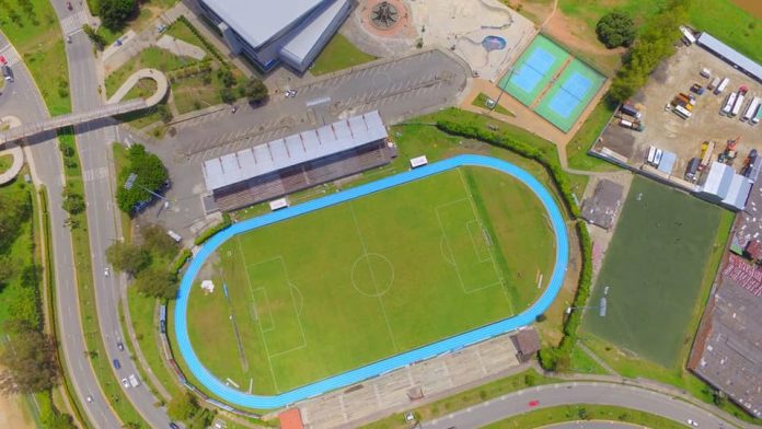 Galería así luce la nueva pista atlética del estadio Alberto Grisales