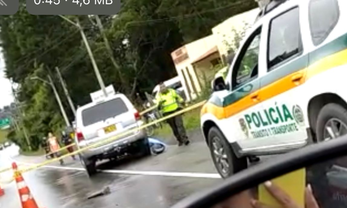 Motociclista Muri Tras Colisionar Contra Una Camioneta En La V A