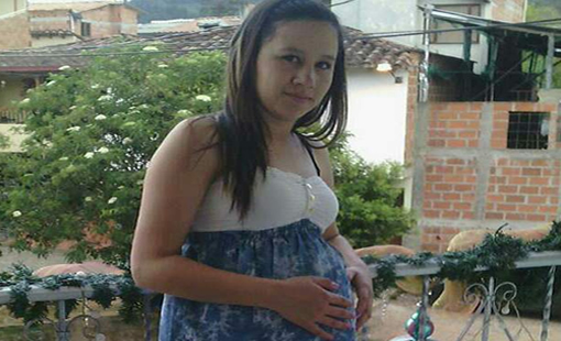 mujer_embarazada_la_ceja_