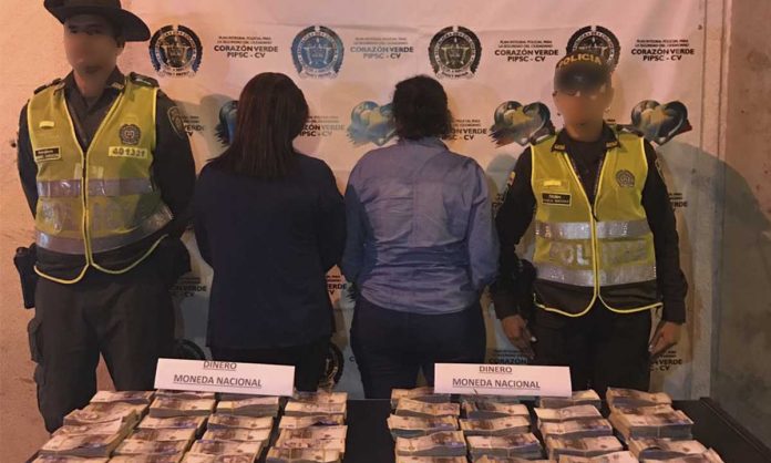 capturan-mujeres-con-371-millones-en-el-jose-maria-cordova