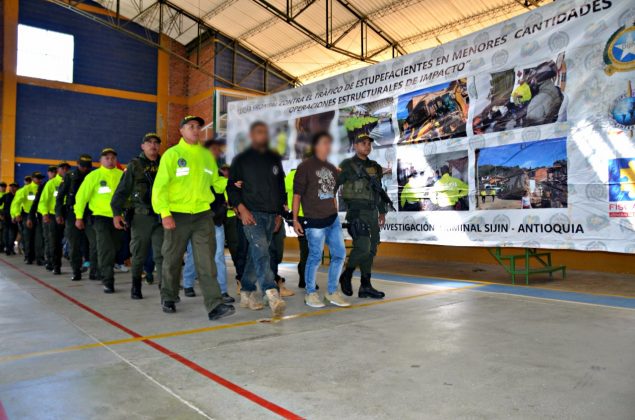 Cayeron 28 integrantes de “La Oficina” en San Vicente 7