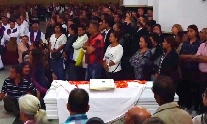 sepelio-padre-abelardo