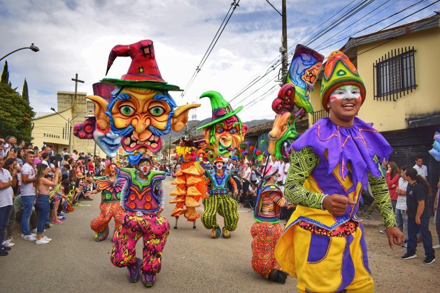 EL GESTO NOMBRE COMPARSA10