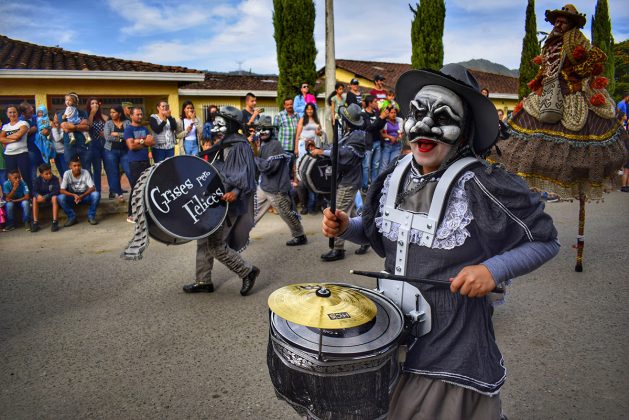 EL GESTO NOMBRE COMPARSA15