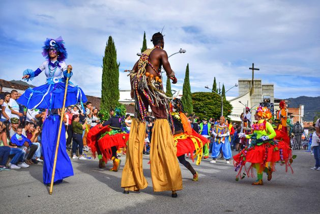 EL GESTO NOMBRE COMPARSA24