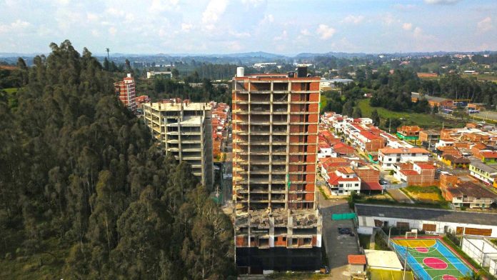 Edificio Altos del Lago