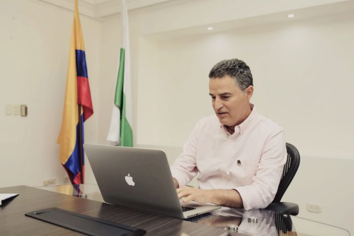 855423cf-b4c1-460c-8dae-7fc921829d6e