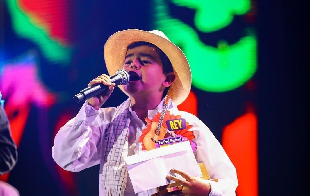 CONDOR-DEL-ORIENTE-1 El Cóndor del Oriente es el nuevo rey de la Trova infantil.