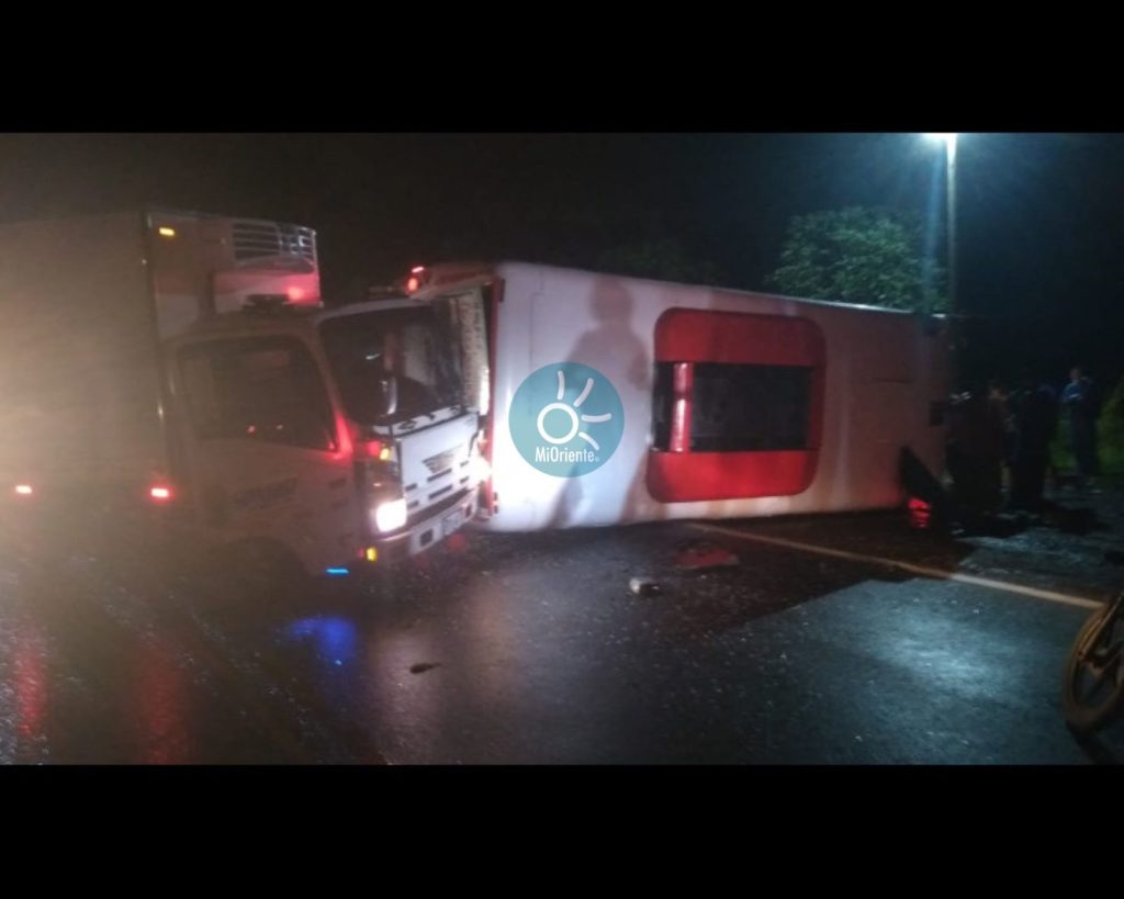 Accidente en la Autopista Medellín - Bogotá. Accidentes en las vías del Oriente.