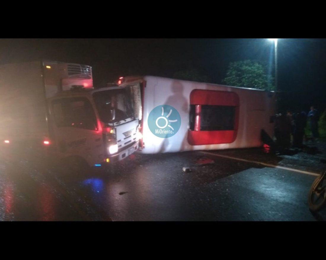 Accidente en la Autopista Medellín - Bogotá.