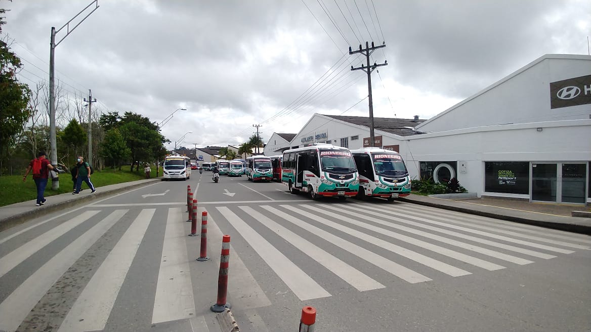 WhatsApp Image 2021-12-06 at 3.06.05 PM Así opera la ruta El Santuario - Rionegro.