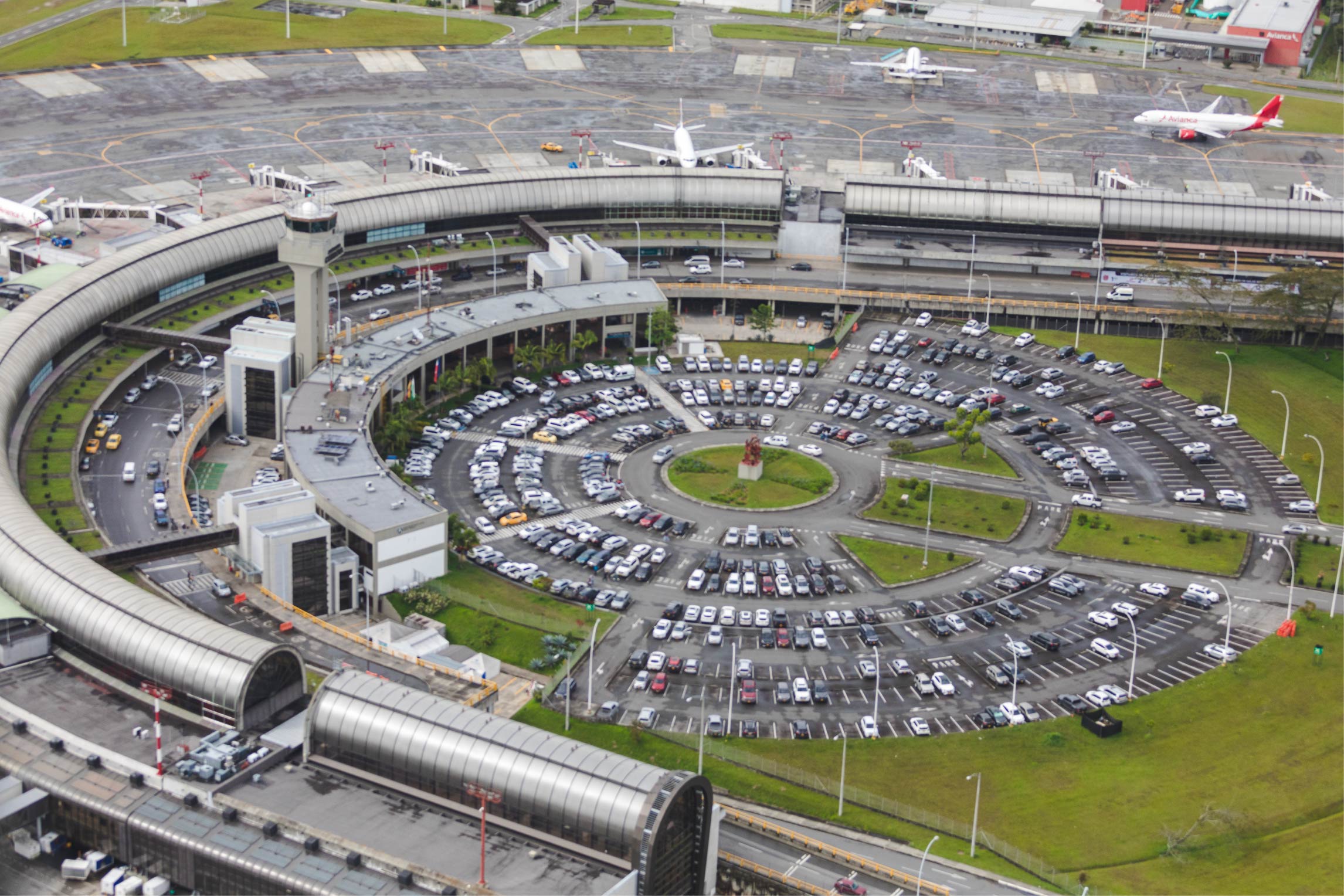 Urge más una segunda terminal que una segunda pista para el aeropuerto JMC: cifras de operación lo demuestran