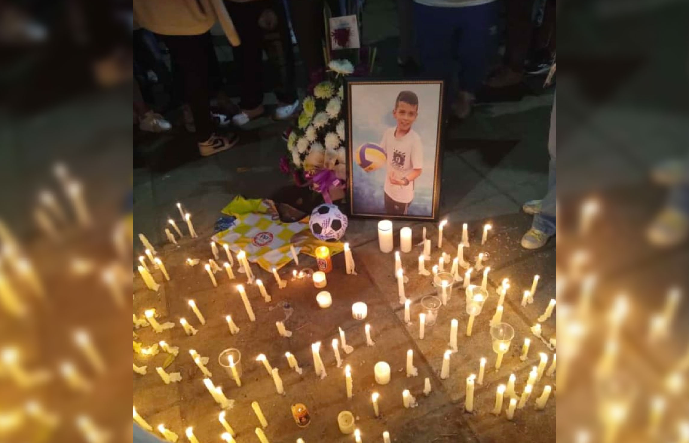 web-23-velaton-nino-de-medellin-columpio velaton-nino-de-medellin-columpio