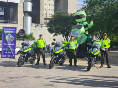 policia-transito-operativos-movilidad-puente-festivo