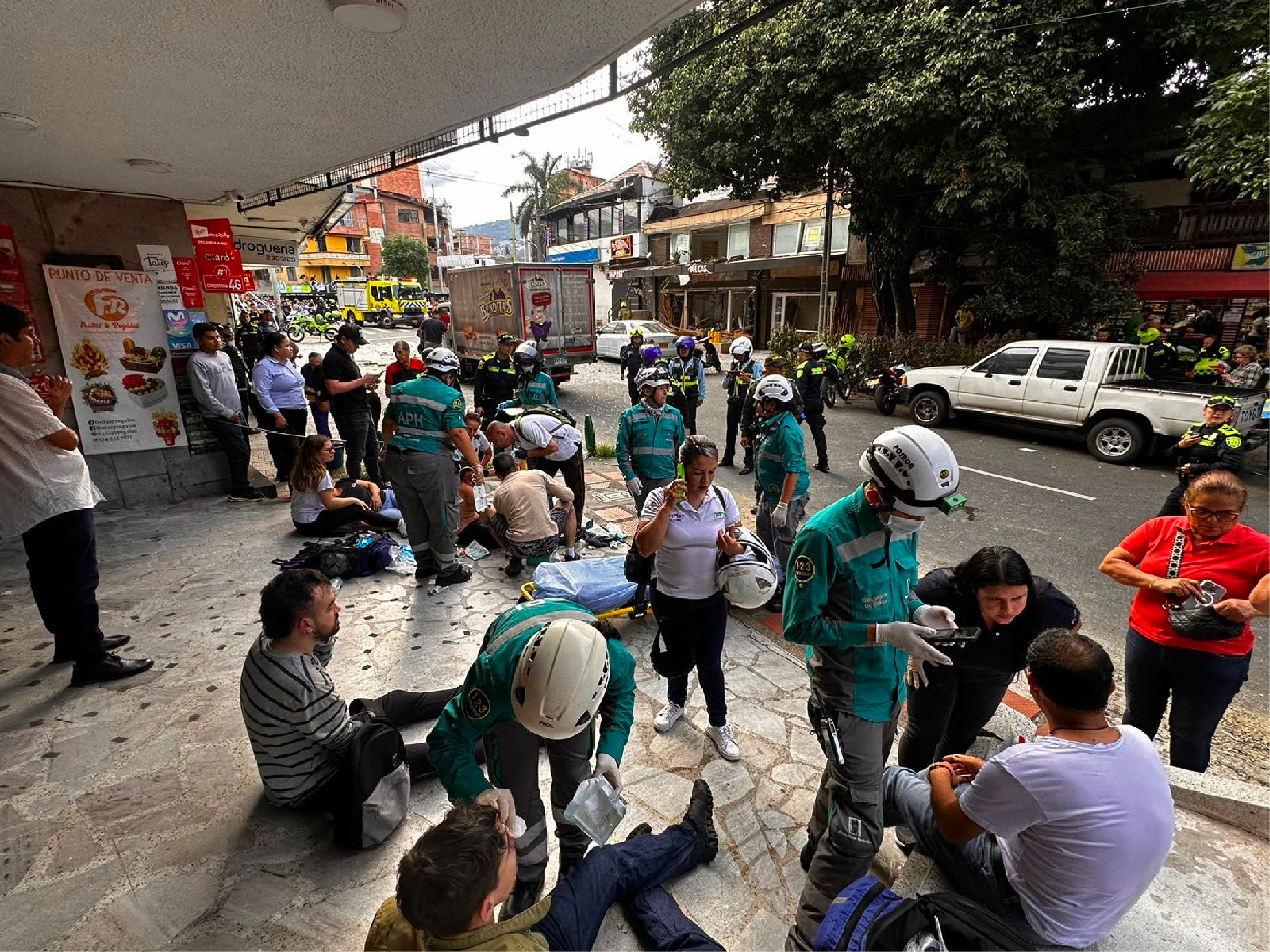 web-23-explosion-medellin-2 explosion-medellin-2