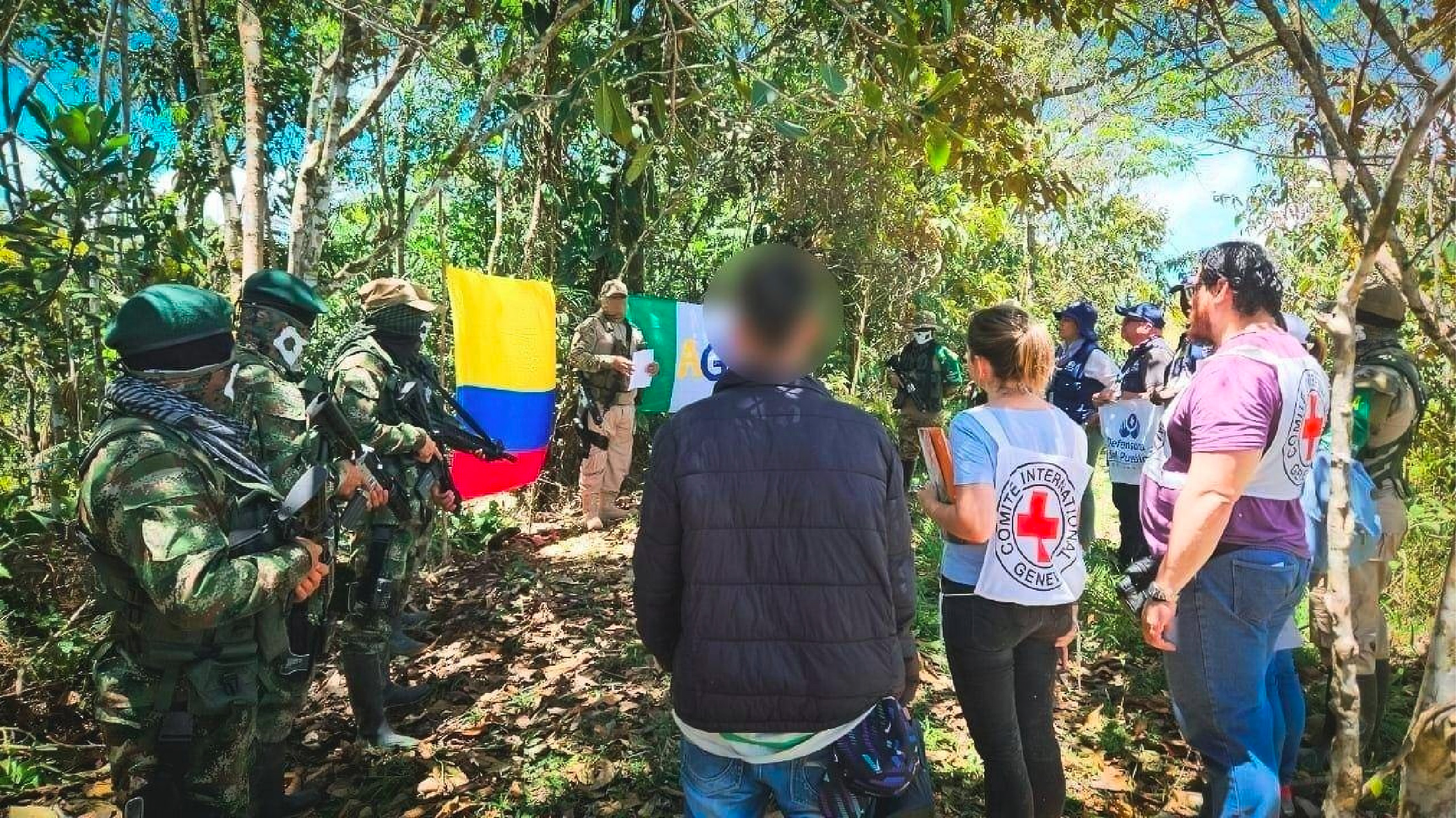 web-23-campesino-liberado-cruz-roja-agc campesino-liberado-cruz-roja-agc