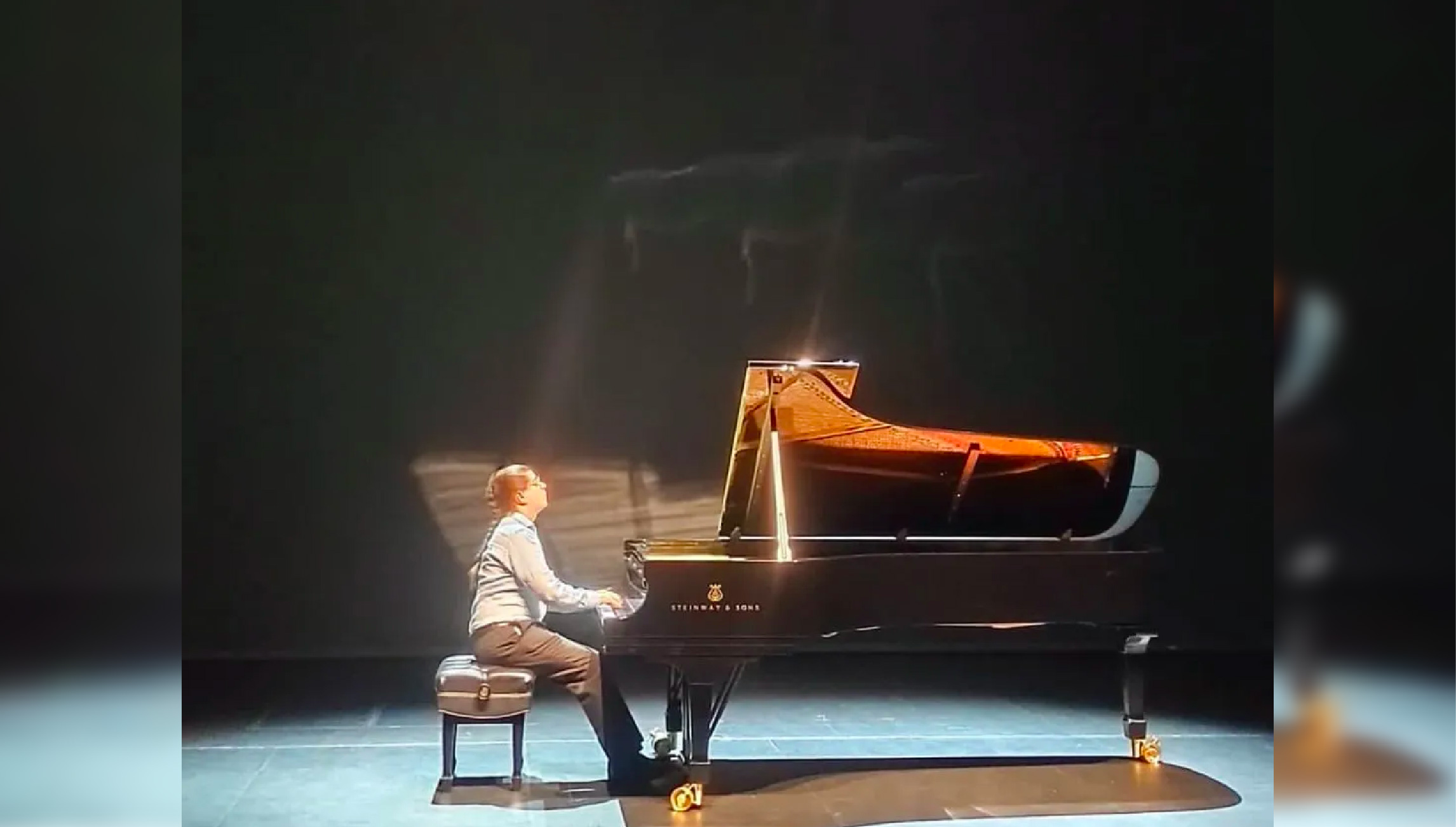 web-23-santiago-pianista