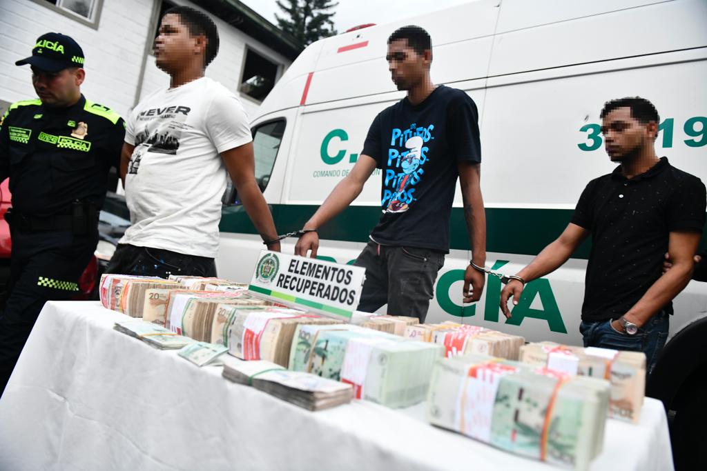 WhatsApp Image 2023 12 13 at 1.00.41 PM 1