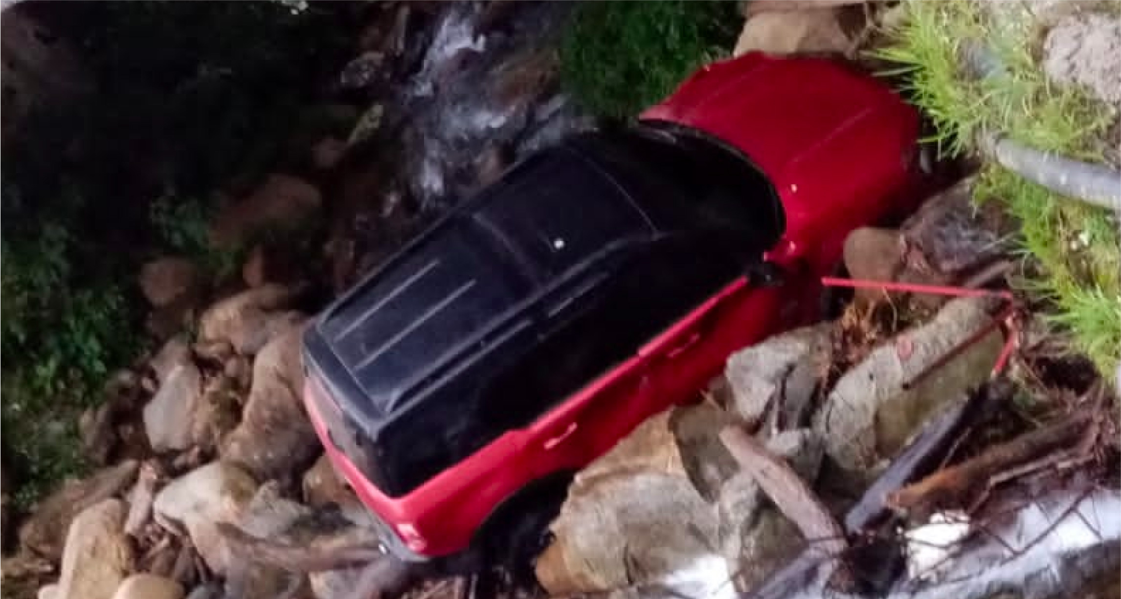 web-carro-rodo-abismo-cocorna-alcalde-puerto-nare