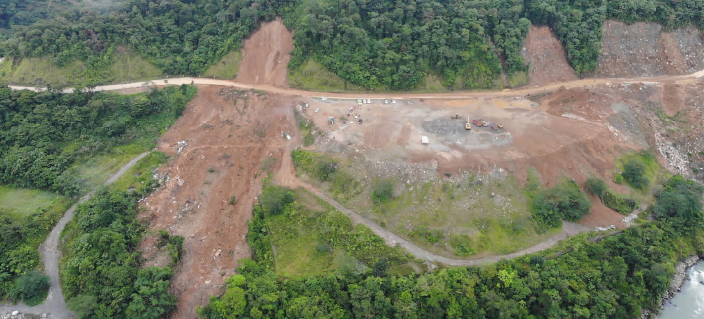 web-Gobierno-nacional-anuncia-$500-mil-millones-en-inversion-en-la-vía-Quibdo-Medellin