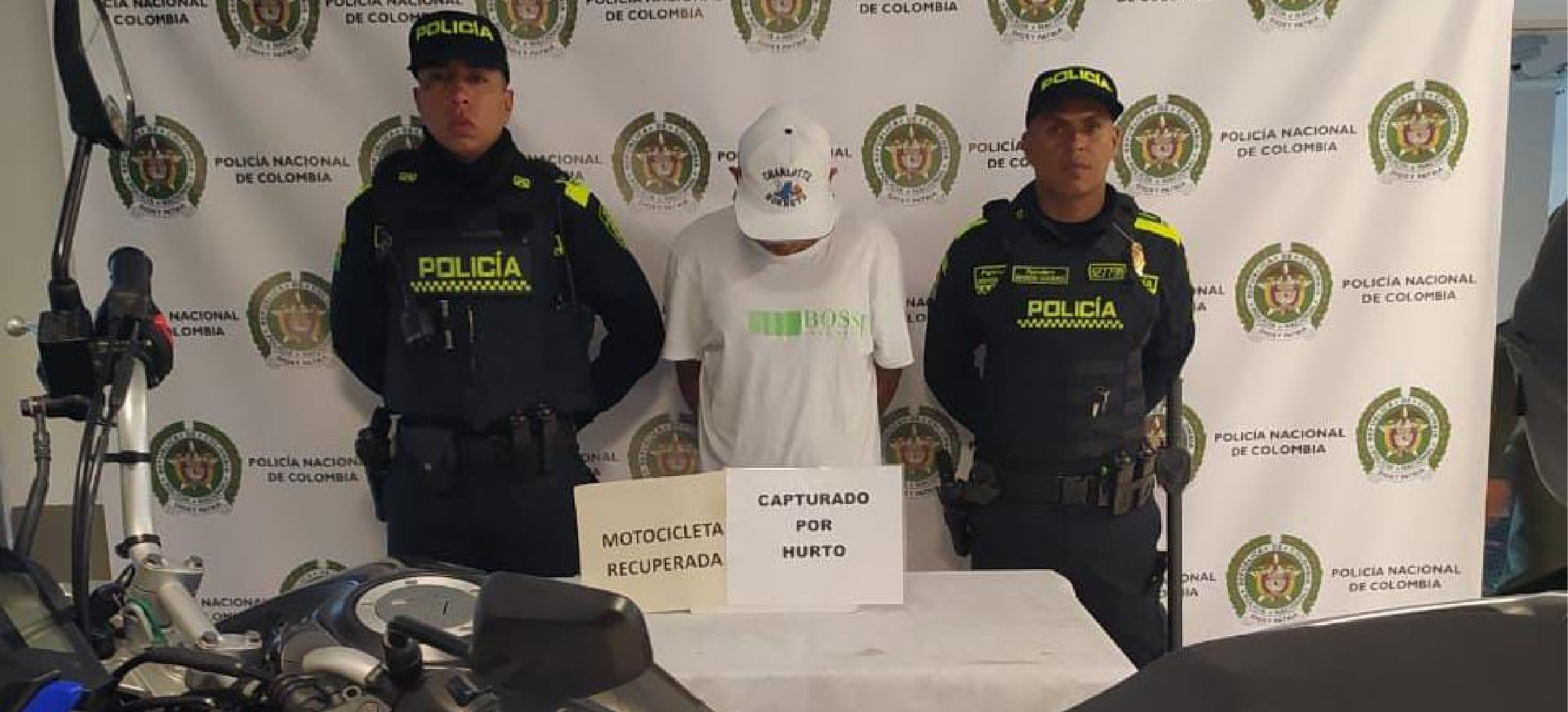 web-Hombre-robo-la-moto-de-un-agente-de-transito-despues-de-que-le-inmovilizaran-la-suya