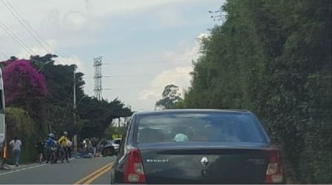 web-accidente-via-ceja-rionegro-persona-muerta