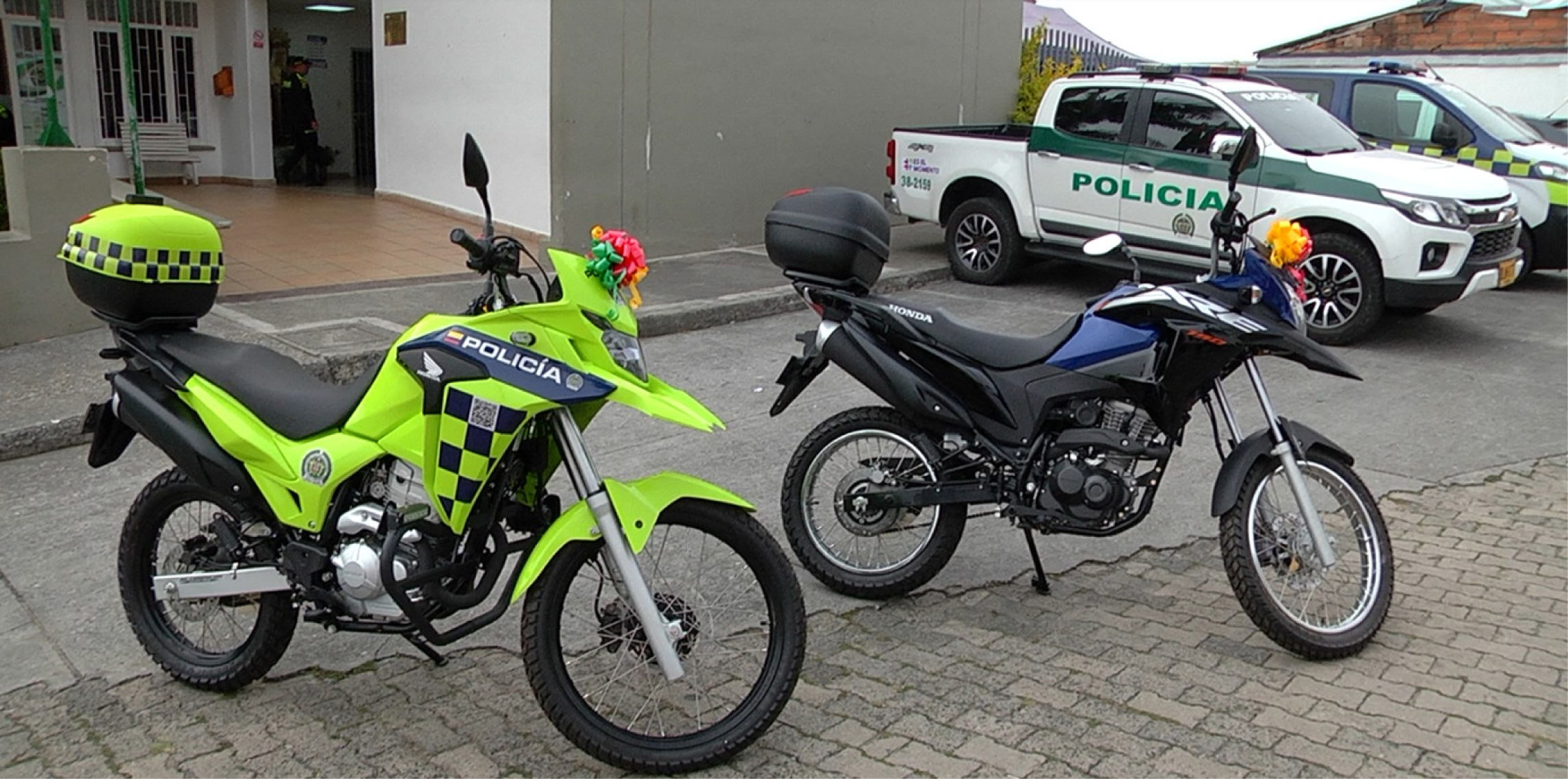 web-ceja-entrega-motocicletas-policia