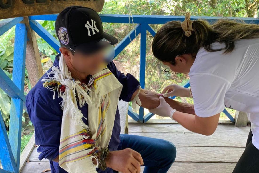 web-hombre-picado-serpiente