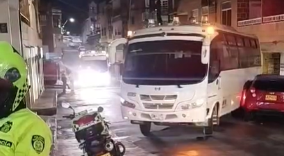 Video: Ataque de celos causó accidente de tránsito en el centro del municipio de Granada