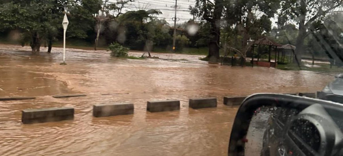 Fuertes Lluvias Causaron El Desbordamiento De Una Quebrada En El Retiro Mioriente 6865