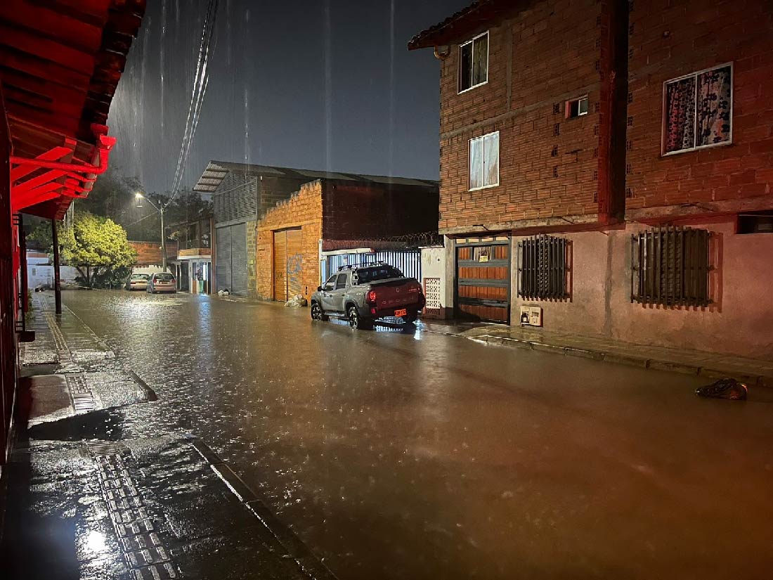 Noche pasada por lluvia en La Ceja: en varios sectores se presentaron inundaciones