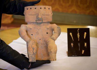 Autoridades colombianas reciben piezas arqueológicas repatriadas desde Suiza y Nueva Zelanda, marcando un hito en la preservación del patrimonio cultural del país.