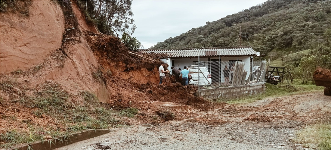 Emergencia en Argelia: sectores sin agua potable, derrumbes y daños en la emisora parroquial