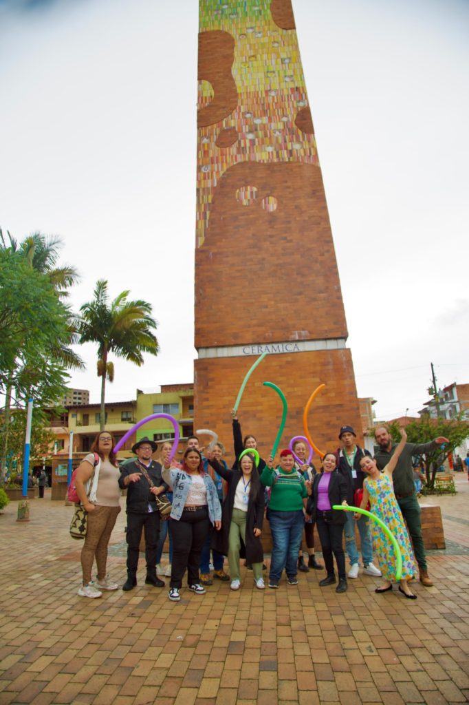 Imagen del Fam Trip Vibra Tour El Carmen, mostrando a los participantes disfrutando de las atracciones del municipio.