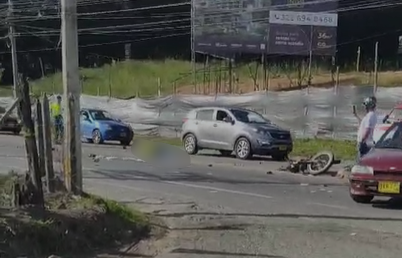 Accidente de tránsito en la vía La Ceja - Rionegro: un muerto y dos heridos graves