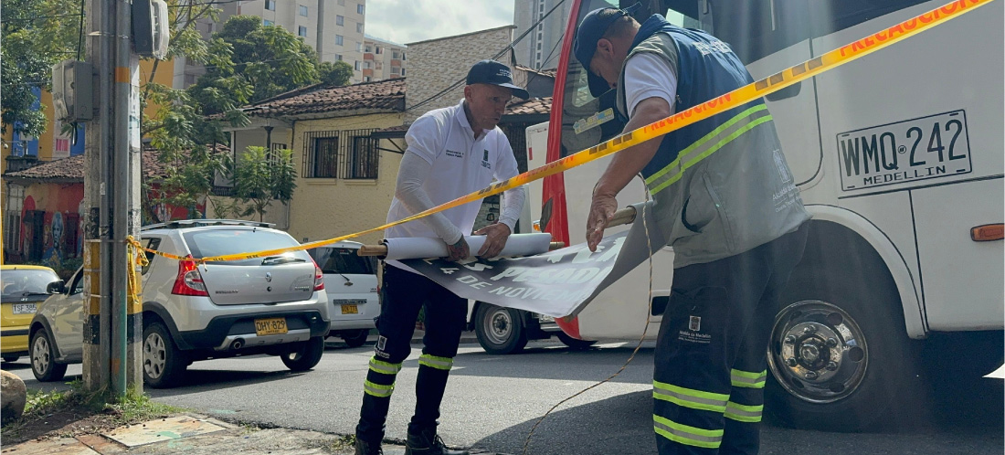 ¡Contra la contaminación visual! Este año han retirado 3 600 vallas y pasacalles en Medellín 