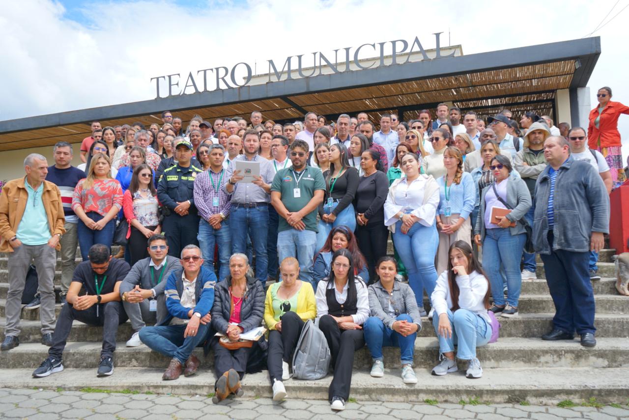 En El Retiro, alcalde y maestros se unen en la prohibición de vapeadores en instituciones educativas