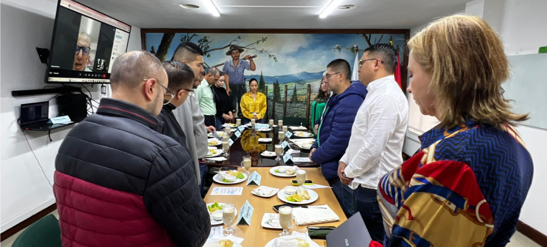 A un año de haber sido elegidos, el Alcalde de El Santuario invitó a los concejales a trabajar unidos