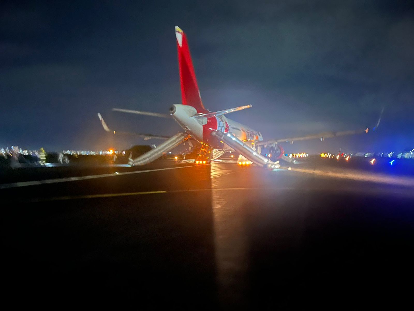 Emergencia en avión de Avianca en Pereira: más de 160 pasajeros fueron evacuados por toboganes