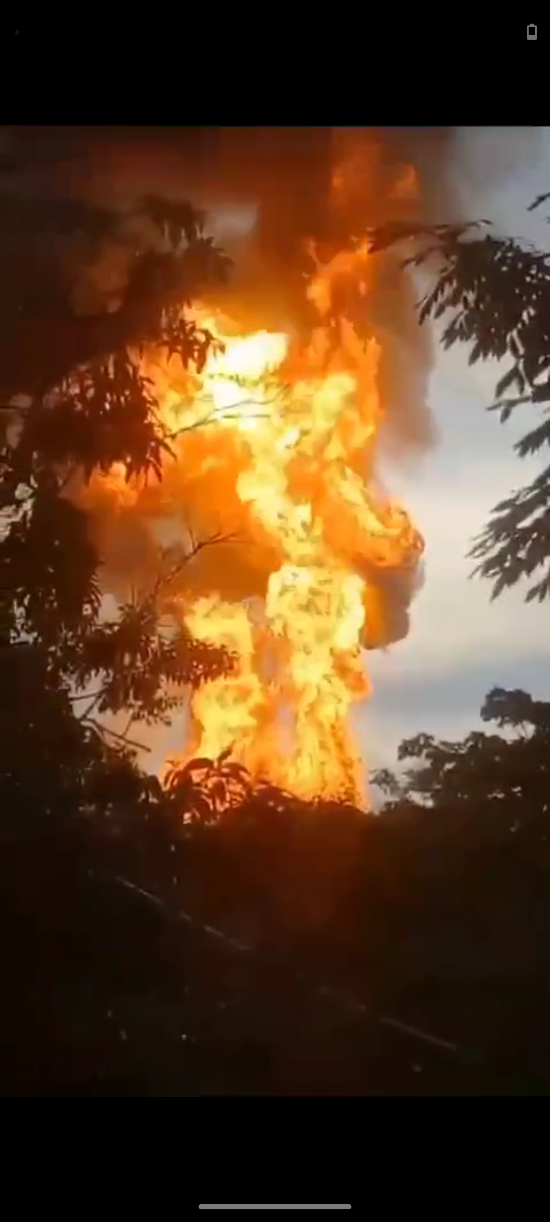 Momento exacto de la erupción del volcán de lodo en San José de Mulatos