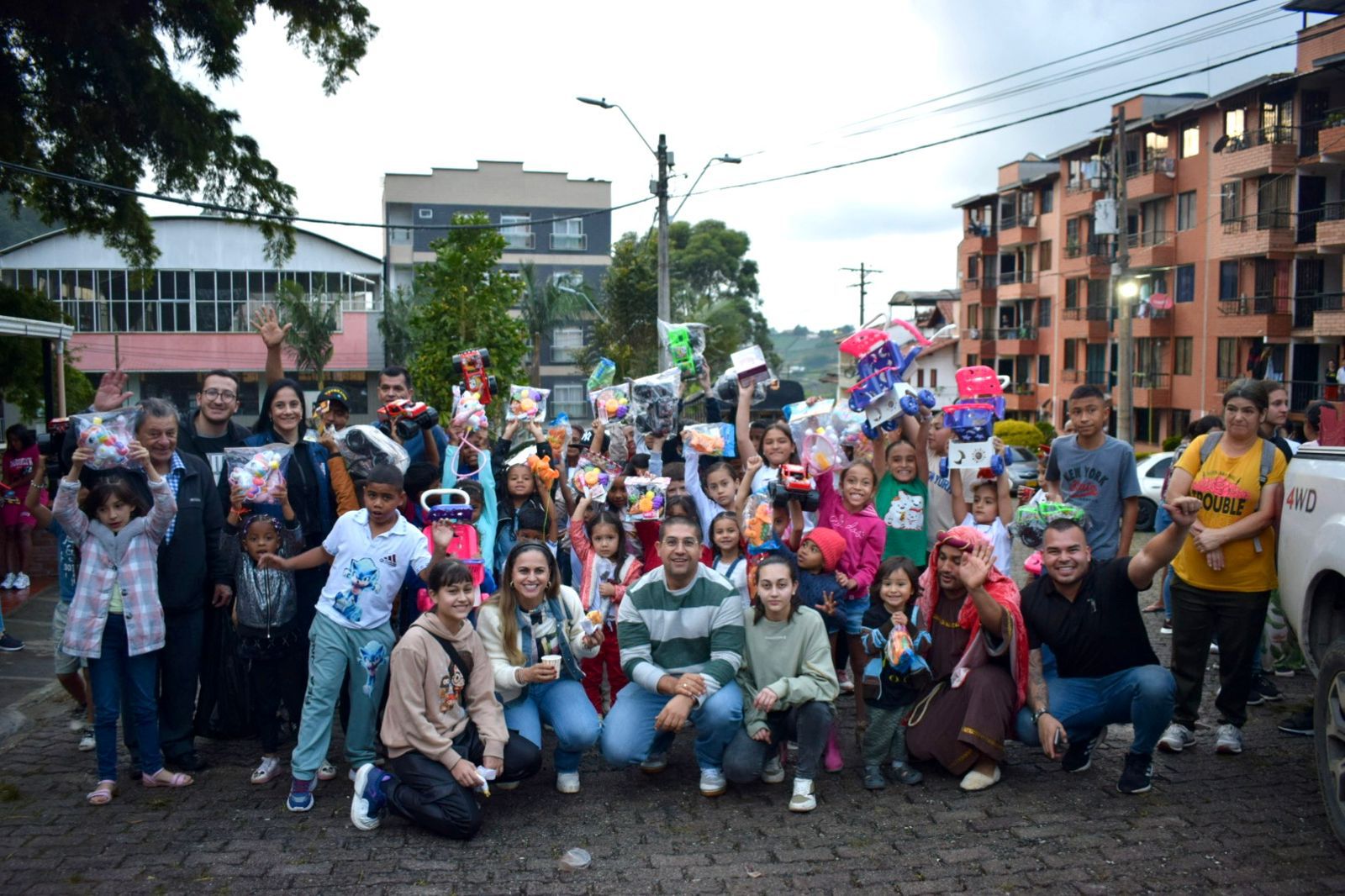 Festival Navideño de las Familias Santuarianas: una iniciativa que lleva alegría y esperanza a los niños de los barrios y veredas