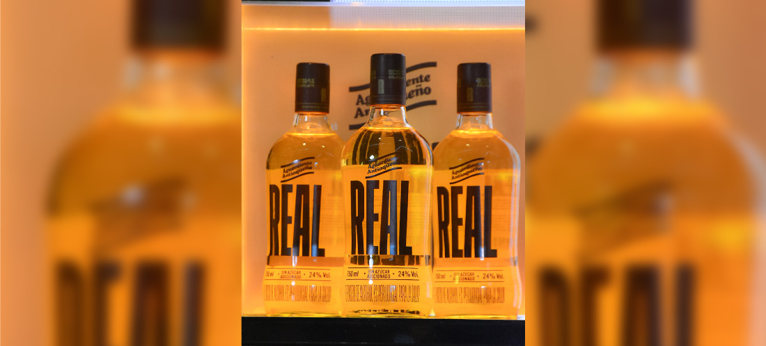 Un licor único, con carácter y brillo: el Aguardiente Real 24° tiene nueva presentación