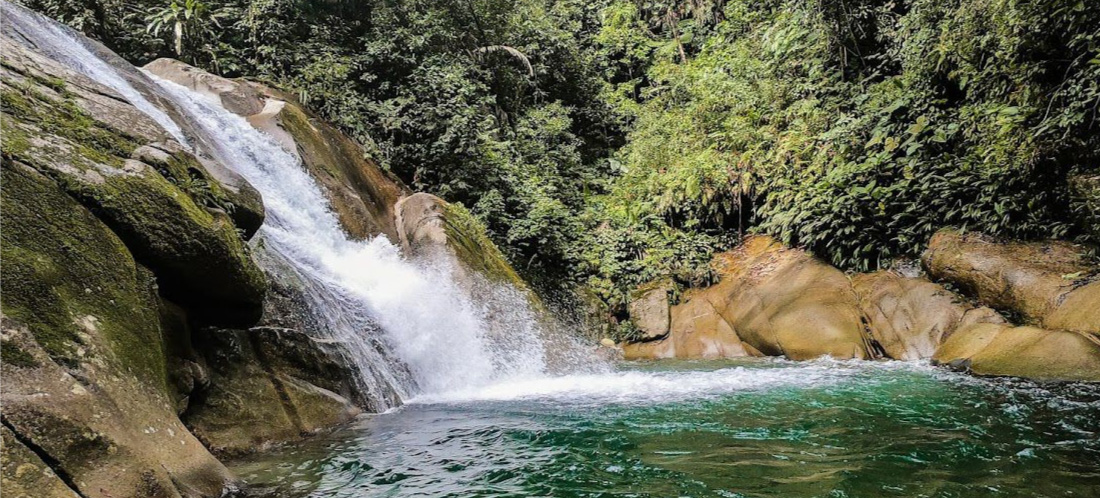 Paseo terminó en tragedia: hombre murió ahogado en un río de San Carlos