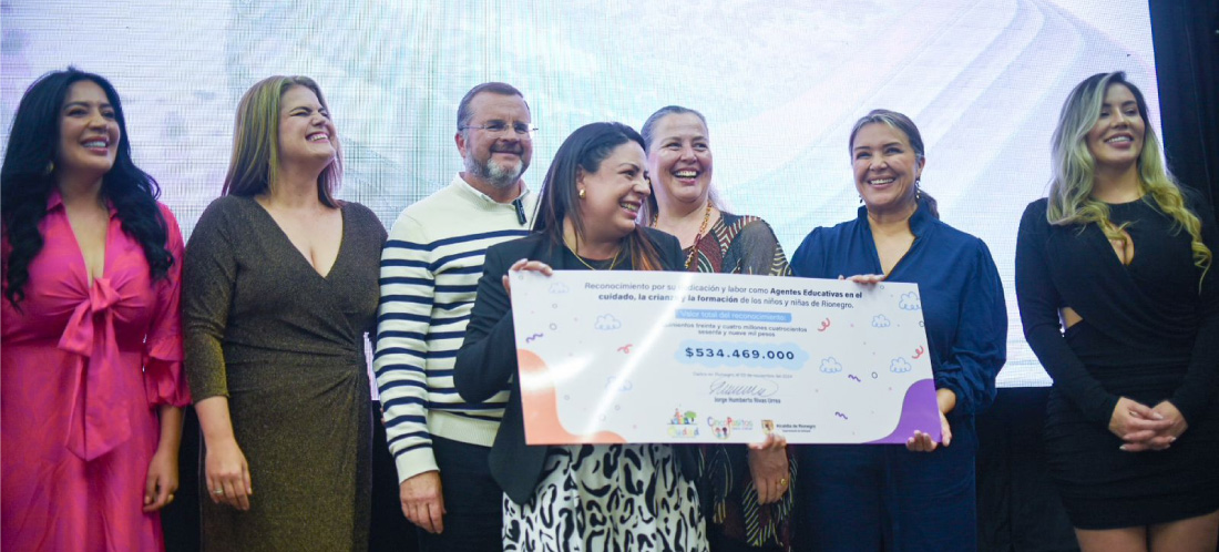 Alcaldía de Rionegro reconoció la labor de sus agentes educativas con homenajes y premios