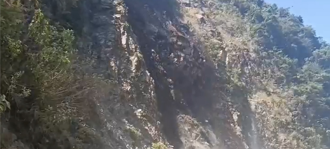 En video: deslizamiento de tierra obliga al cierre de la vía Salgar, Suroeste antioqueño