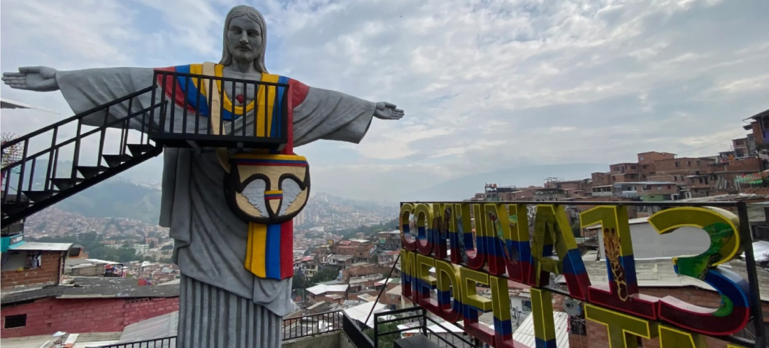 Medellín desafió a Río de Janeiro con el impresionante Cristo Paisa en 3D en la Comuna 13