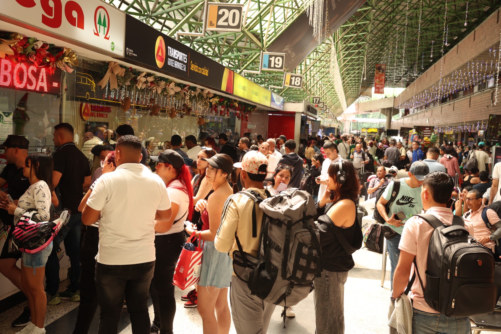 Terminales Medellín espera movilizar más de 350 mil personas en el puente de Reyes