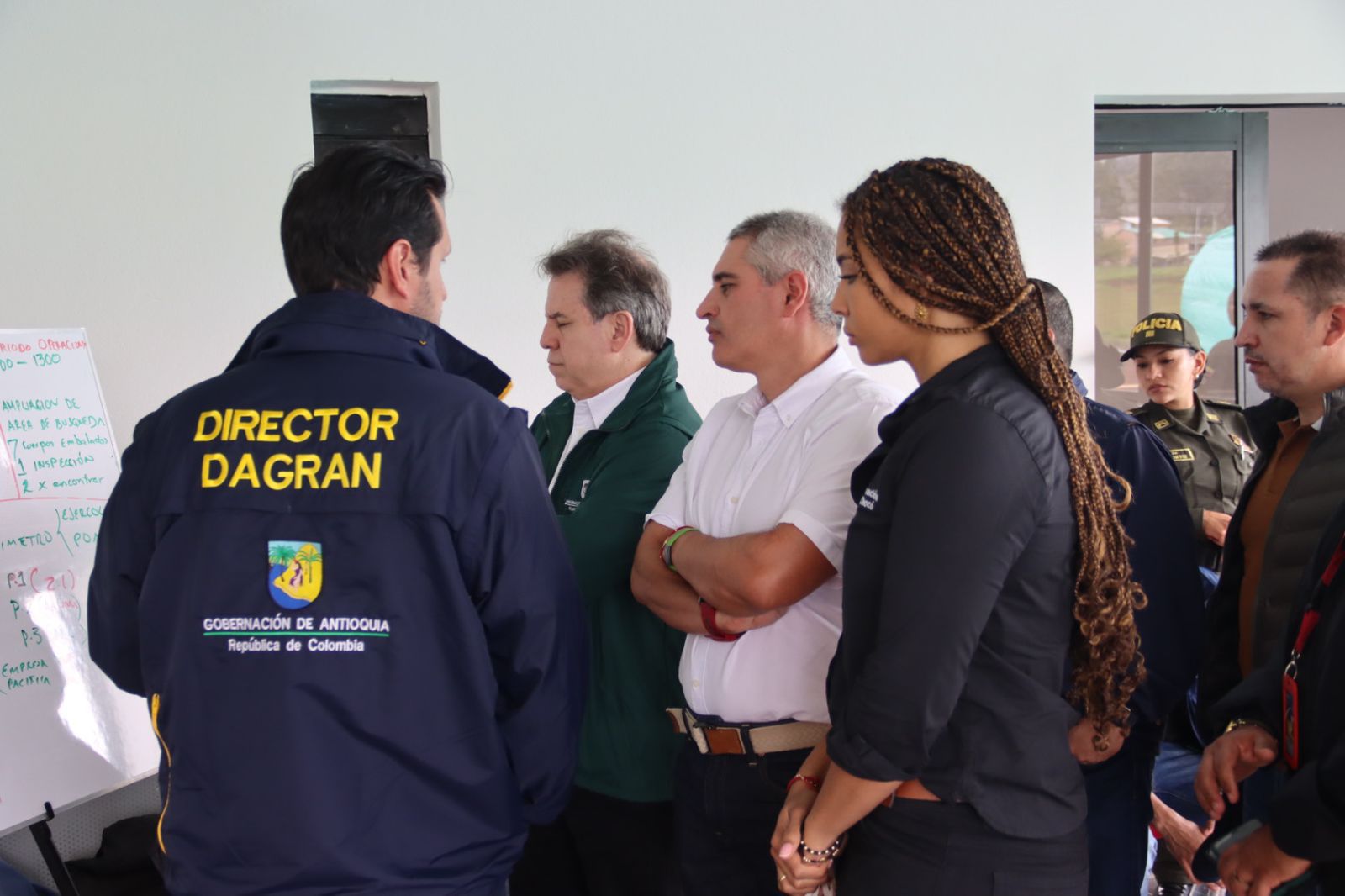 Gobernadores de Antioquia y Chocó visitaron Urrao para coordinar rescate de las víctimas de accidente aéreo