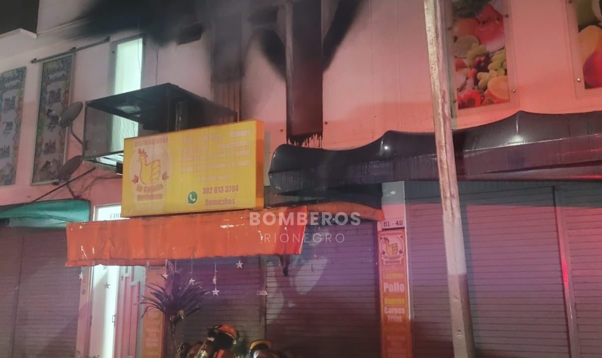 Incendio en el barrio Quebrada Arriba de Rionegro dejó varios daños materiales