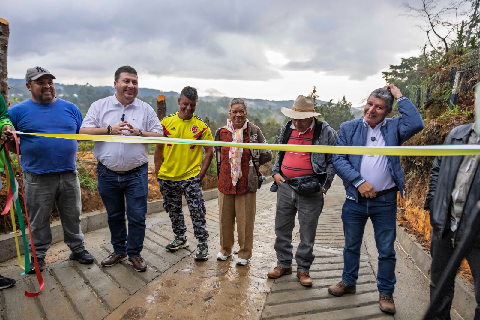 Entregaron 108 metros de placa huella en la vereda Piedras Blancas de Guarne